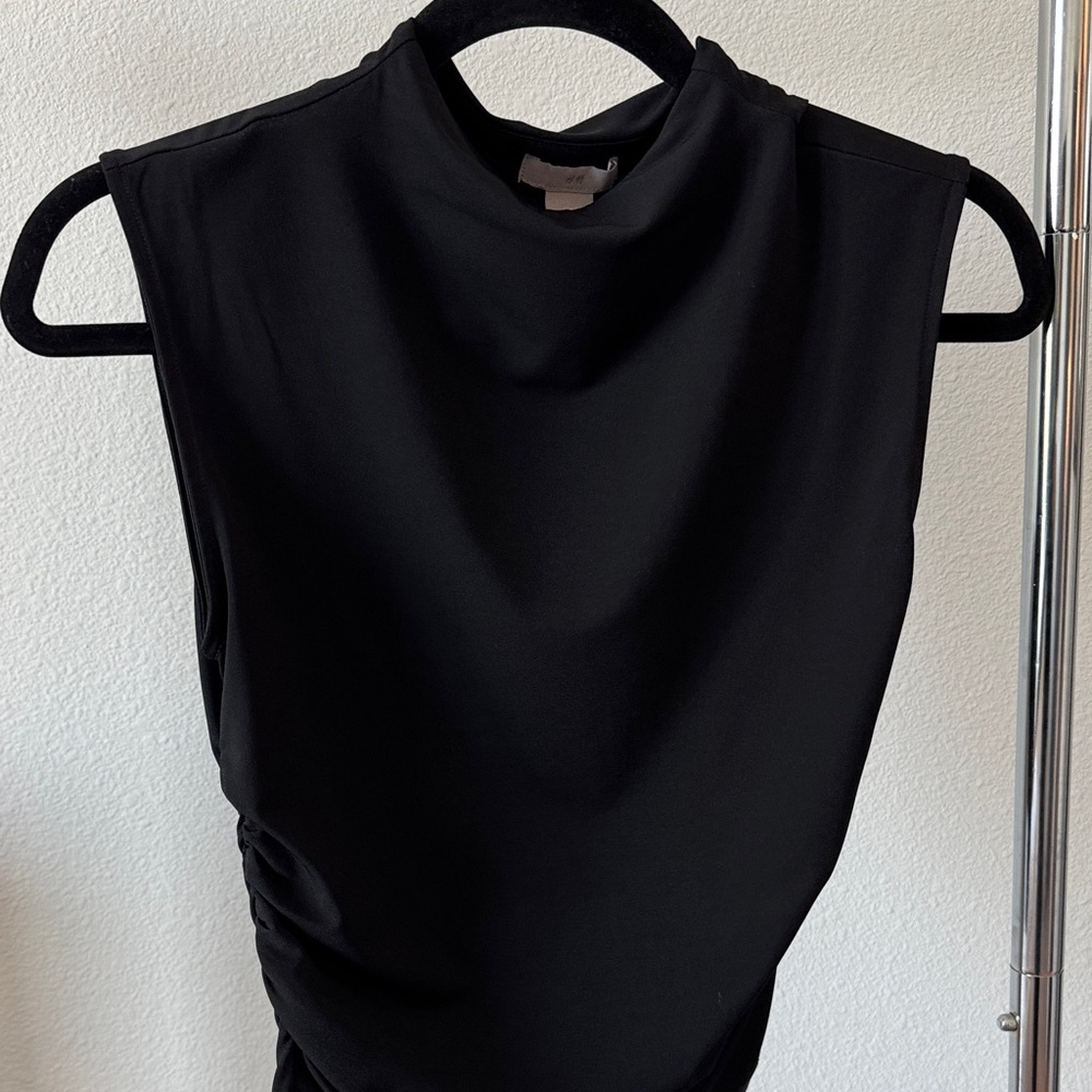 H&M Black Sleeveless Top